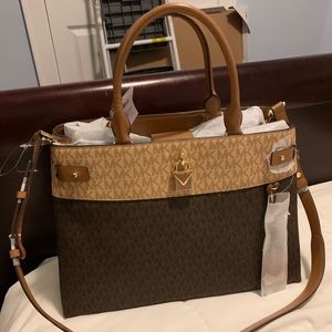 NWT Michael Kors Gramercy satchel